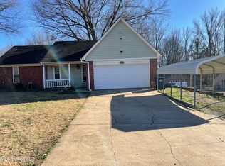 1915 Gayfer Dr, Horn Lake, MS 38637