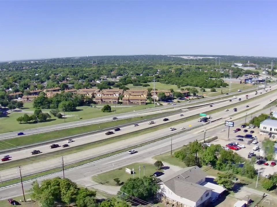 2nd image of 956 N Highway 67