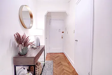 Rented by Urbane Brokerage