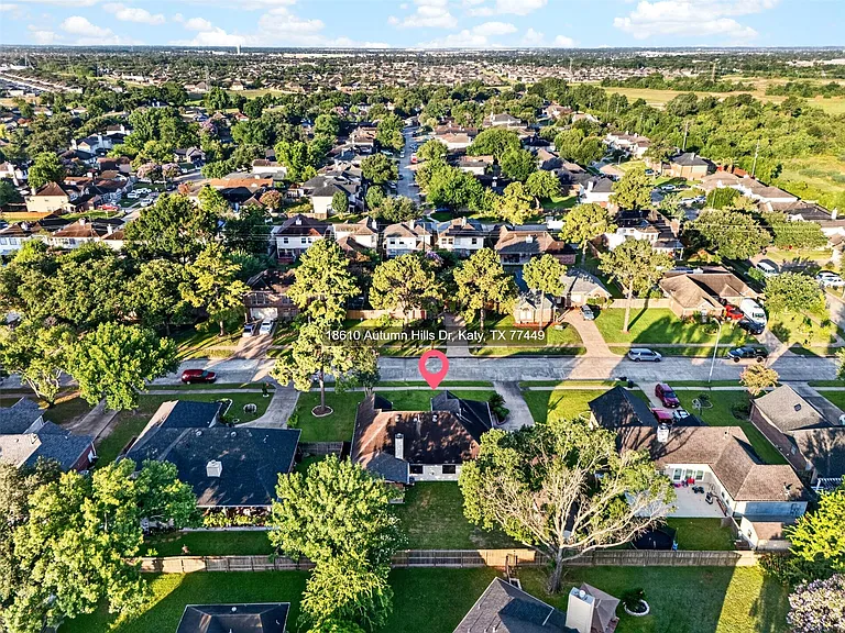 18610 Autumn Hills Dr — Photo 44