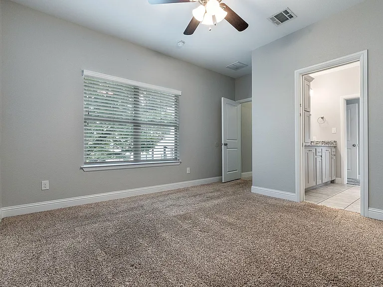 2832 Forest Park Blvd — Photo 11