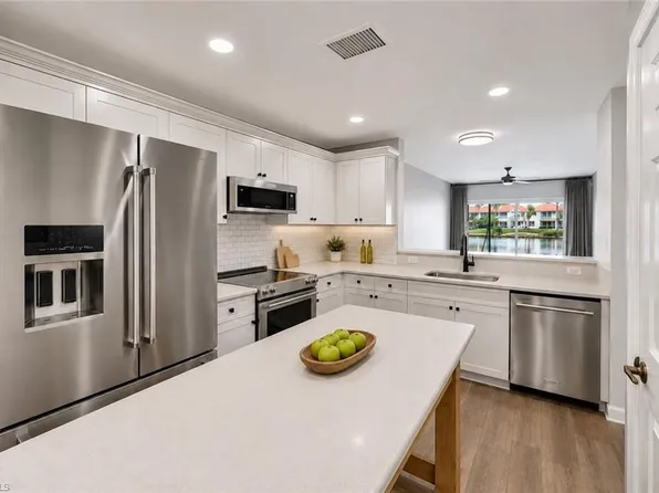 3029 Driftwood Way, Naples, FL