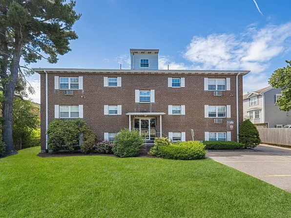 31 Pond St APT 2, Waltham, MA 02451