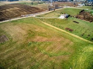 9125 Forest Chapel Rd, Anamosa, IA 52205