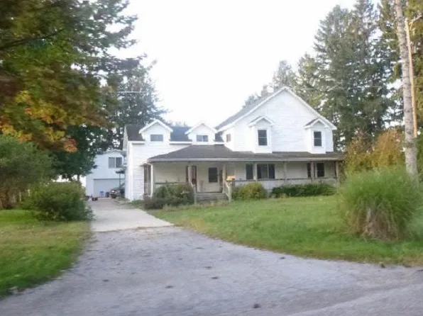 11315 Dice Rd, Freeland, MI 48623