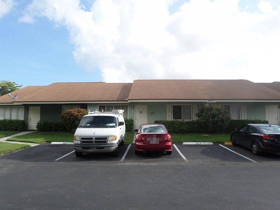 1st image of 4822 Orleans Ct APT B