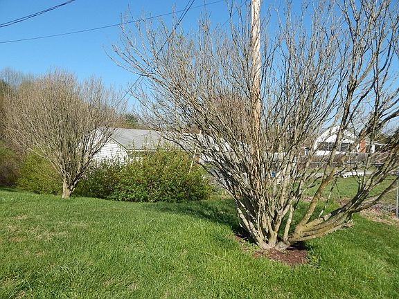 3rd image of 3735 Whispering Ln