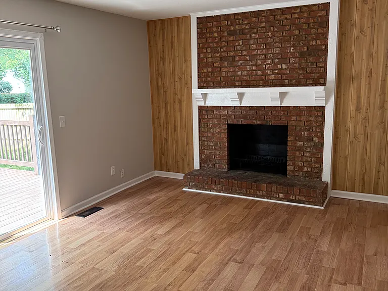 1293 Deblin Dr — Photo 5