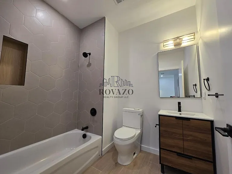 74 Webster St #4D — Photo 6