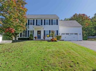 15 Tremont Dr, Colonie, NY 12205