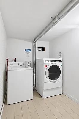 Laundry, photo 1