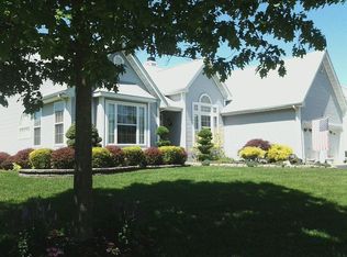 46 Crown Cir, Lakewood, NJ 08701