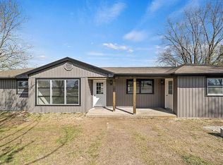 200 N Madison Ave, Mansfield, MO 65704
