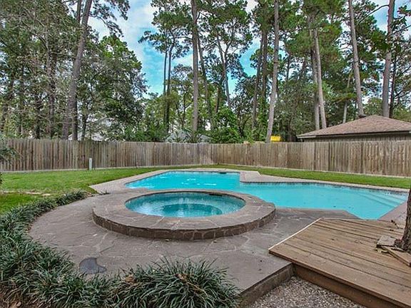 4th image of 5714 Lodge Creek Dr