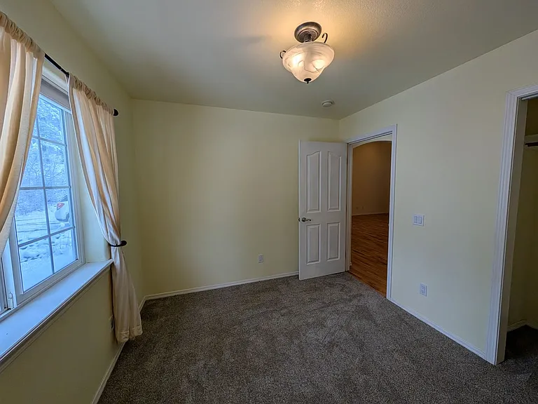 224 Capitan Cir — Photo 5