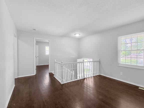 4th image of 18101 E 16th Ter N