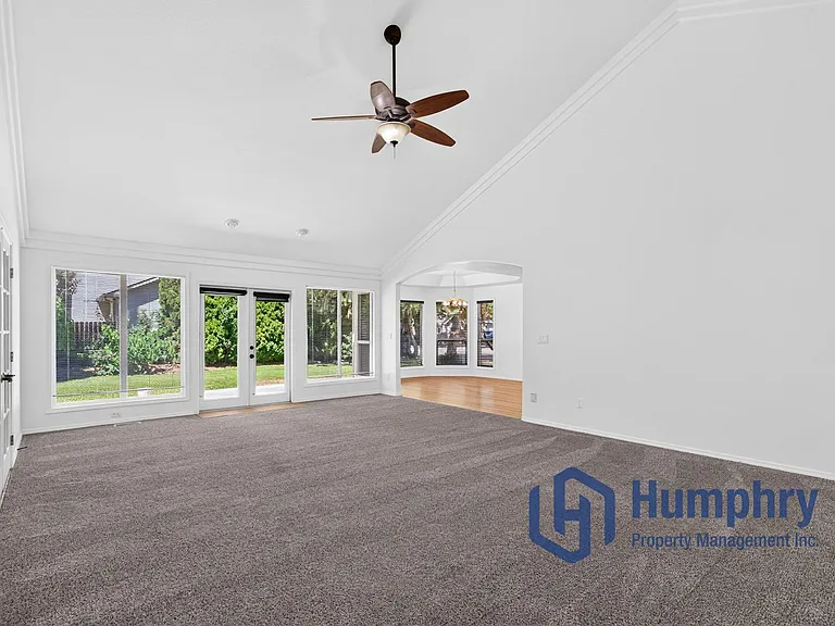 1948 E Cypress Point Dr — Photo 11