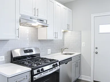 2900 N. Clark - Modern 2 Bed