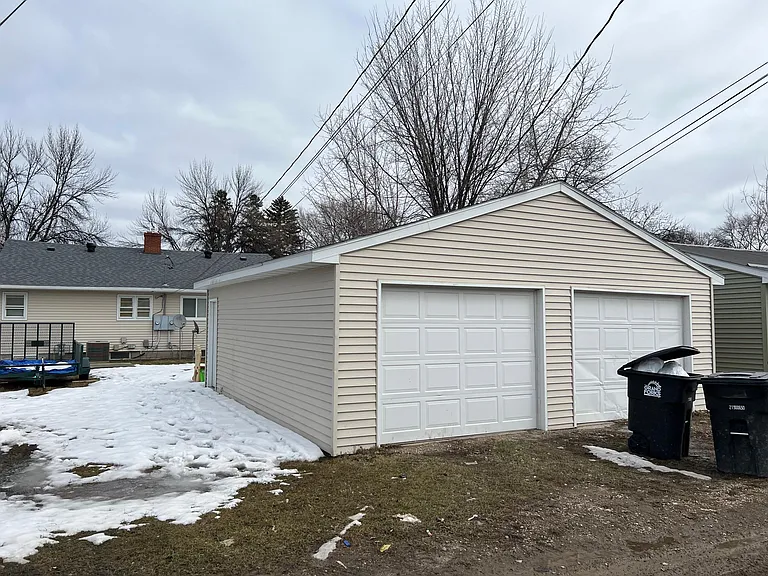 816 S 10th St — Photo 3