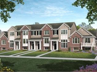 0N061 Creekside Dr, Winfield, IL 60190