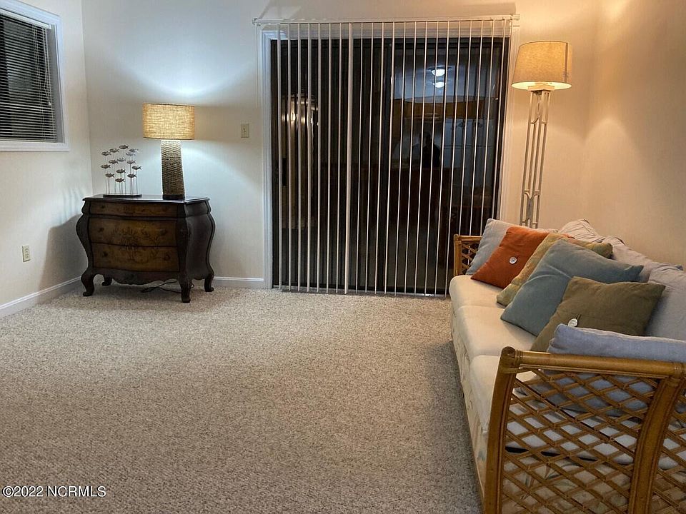 306 Lake Place Condo Dr Elizabethtown NC Zillow