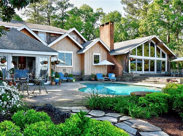 3037 Little Haven Rd, Virginia Beach, VA 23452