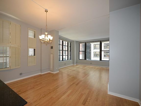 3rd image of 5 N Wabash Ave APT 1003