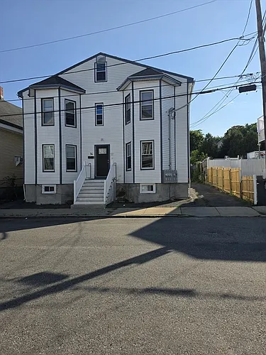 14 Ridgeway St Photo 1