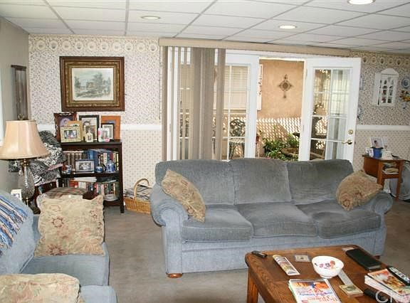 3rd image of 6701 Chapman Ave