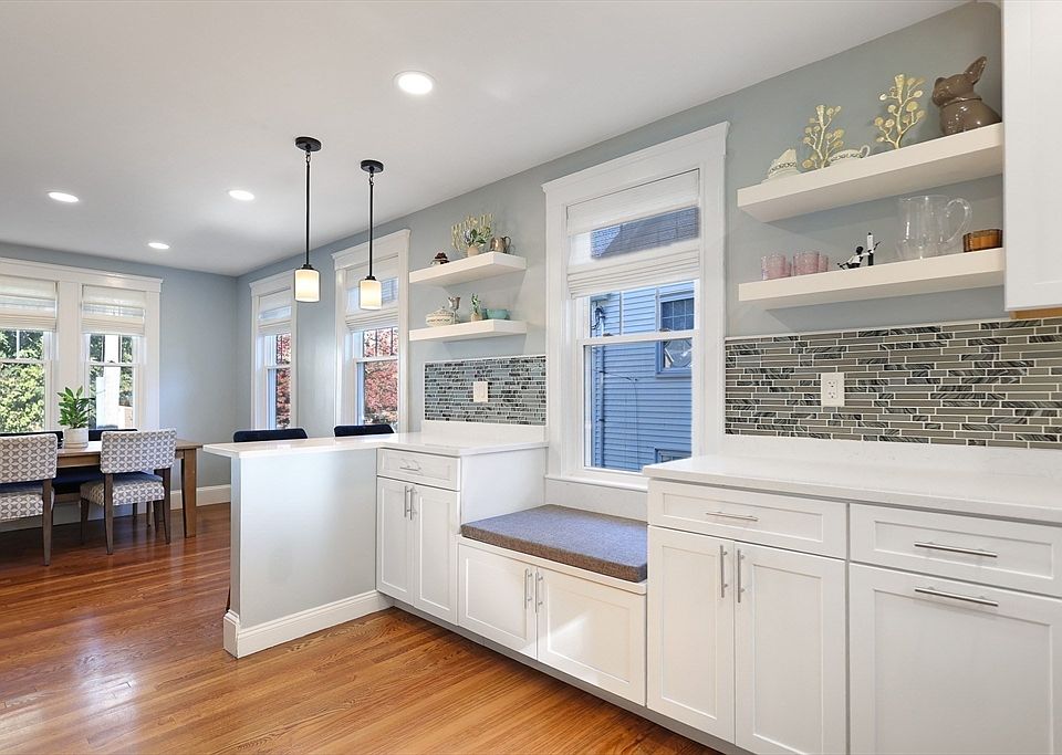 1st image of 15 Whitman Rd