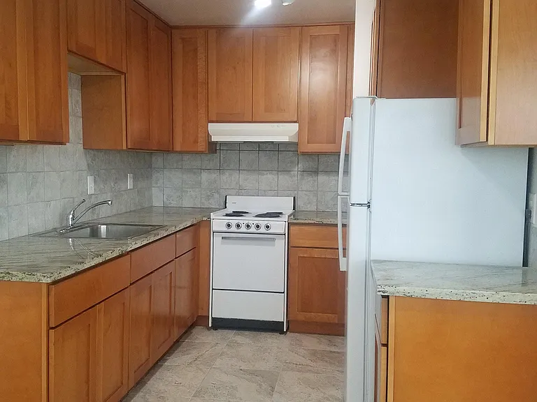 110 Monterey Rd #12A — Photo 11