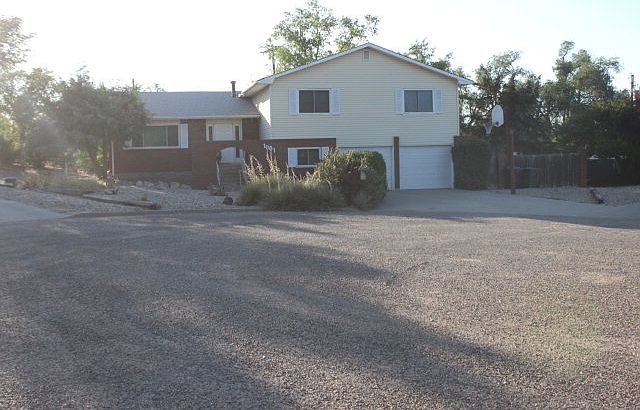 1st image of 1001 Prudence Ln