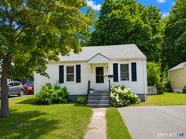 43 Essex Street, Manchester, CT 06040