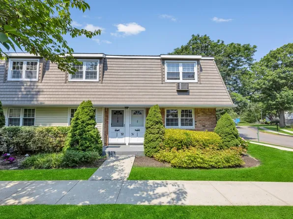 3231 Wilshire Lane #3231, Oakdale, NY 11769