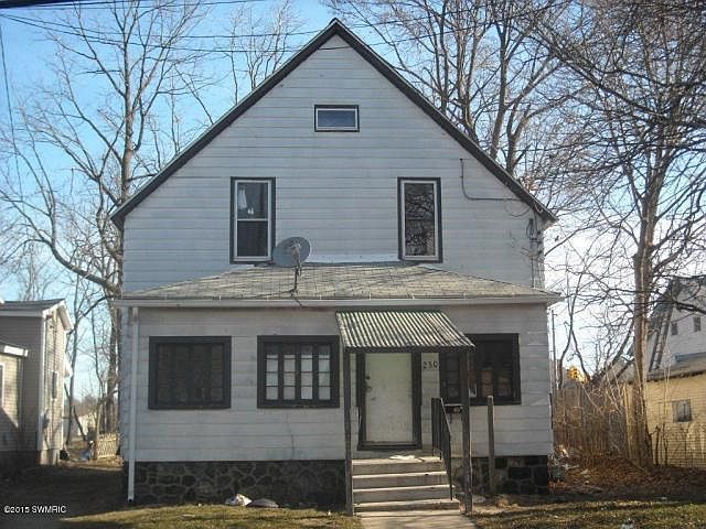 1st image of 250 Grove St