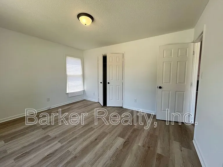 8029 Perry Creek Rd — Photo 6