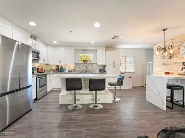 878 W Lake Mead Blvd, Las Vegas, NV 89106