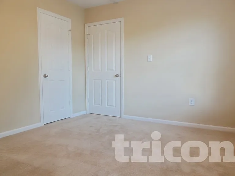 5110 Grays Ridge Dr — Photo 4