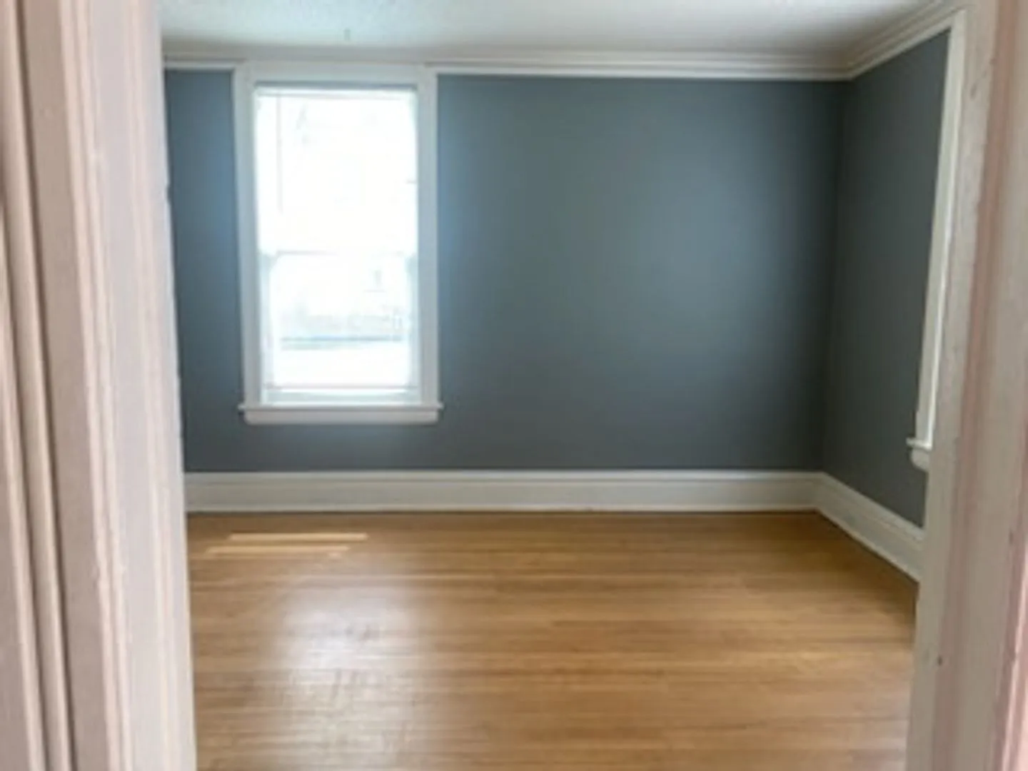 Duluth, MN - 4 Bedroom - 1 Bathroom - Close to UMD & CSS — Photo 3