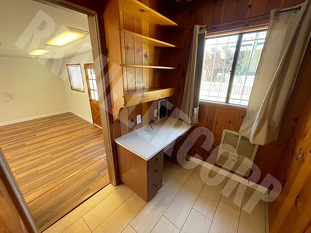 small office area off the laundry/kitchen
