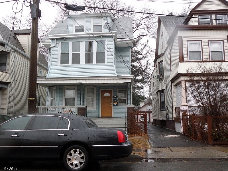 2nd image of 116 Laurel Ave