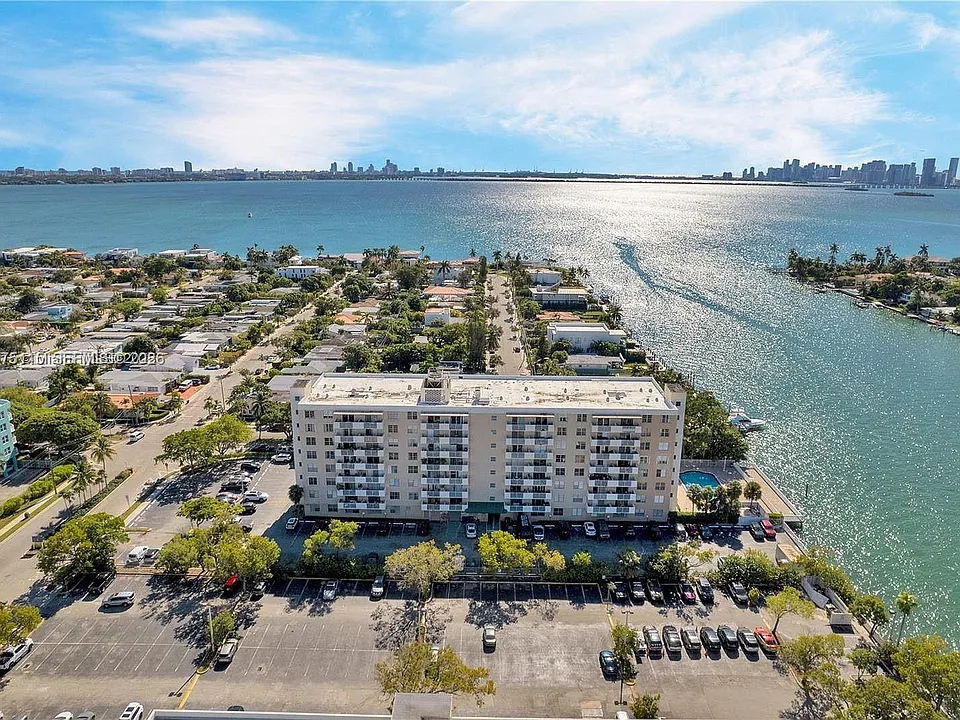 1455 N Treasure Dr #Penthouse H