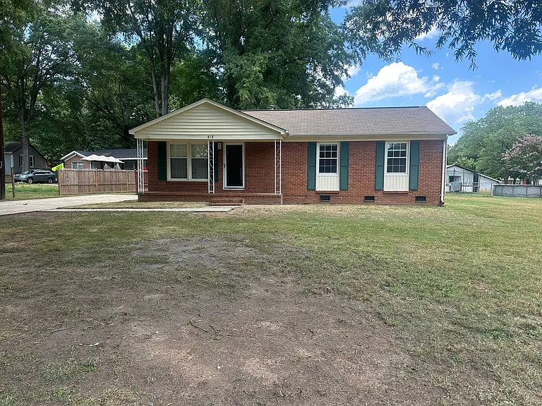 413 Milburn Ct — Photo 15