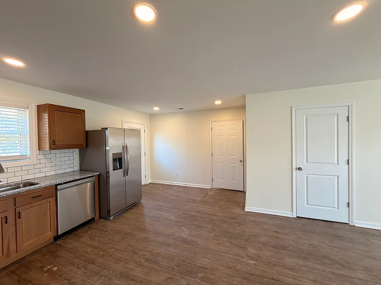 1030 Magnolia Way — Photo 4