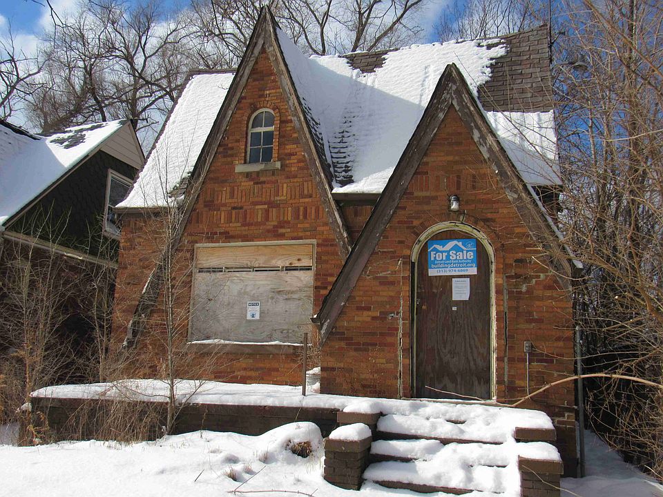 15045 Manor
