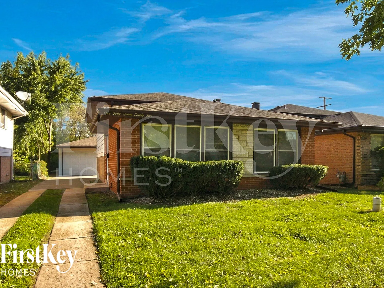 3 bed, 2.0 bath, 1360 sqft, $2,510 — Photo 2