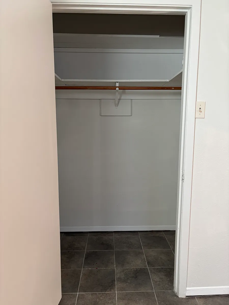 Building Photo - 419 Ada St #1
