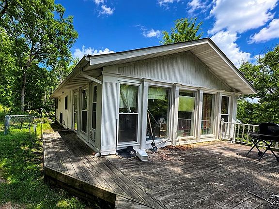 2nd image of 1644 Lake Shore Dr