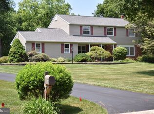 7 Elaine Dr, Thornton, PA 19373