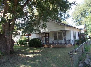1704 Park Ave, Chickasha, OK 73018